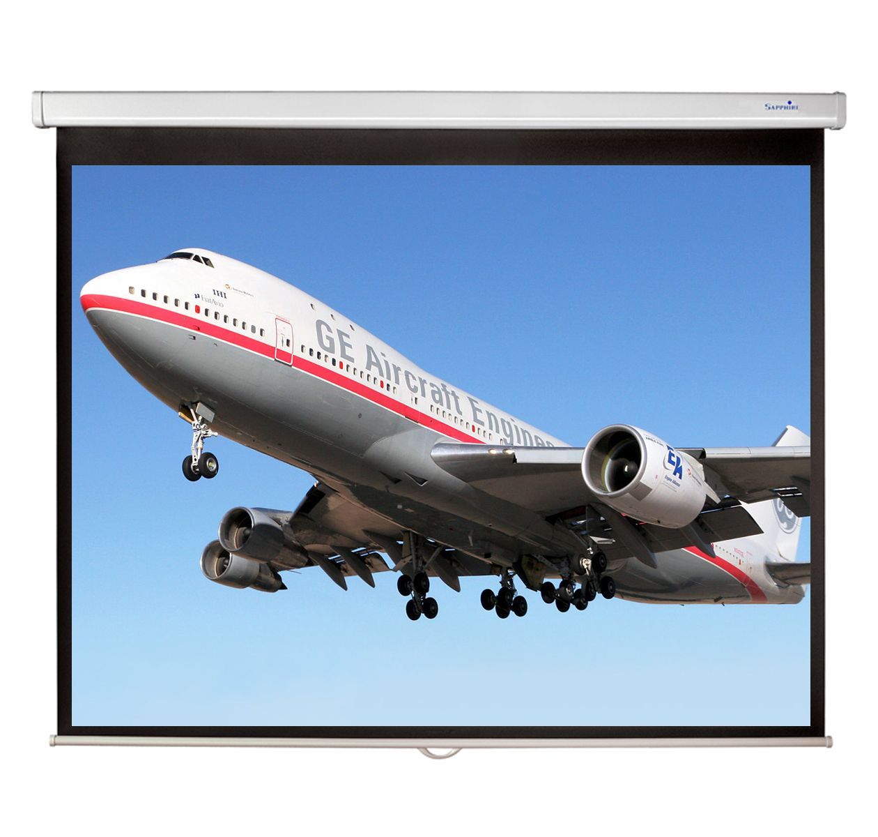 Sapphire Slow Retract Manual Wall Screen